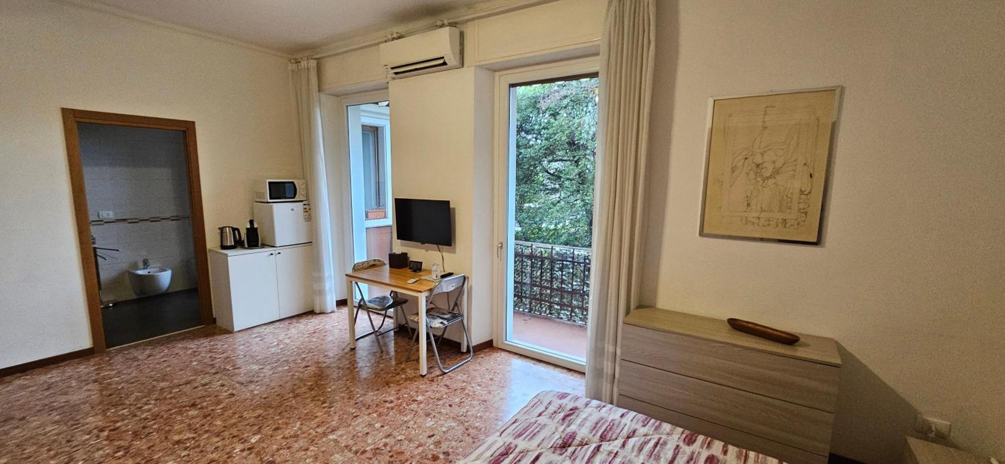 Bed and Breakfast Lo Scoiattolo Верона Экстерьер фото