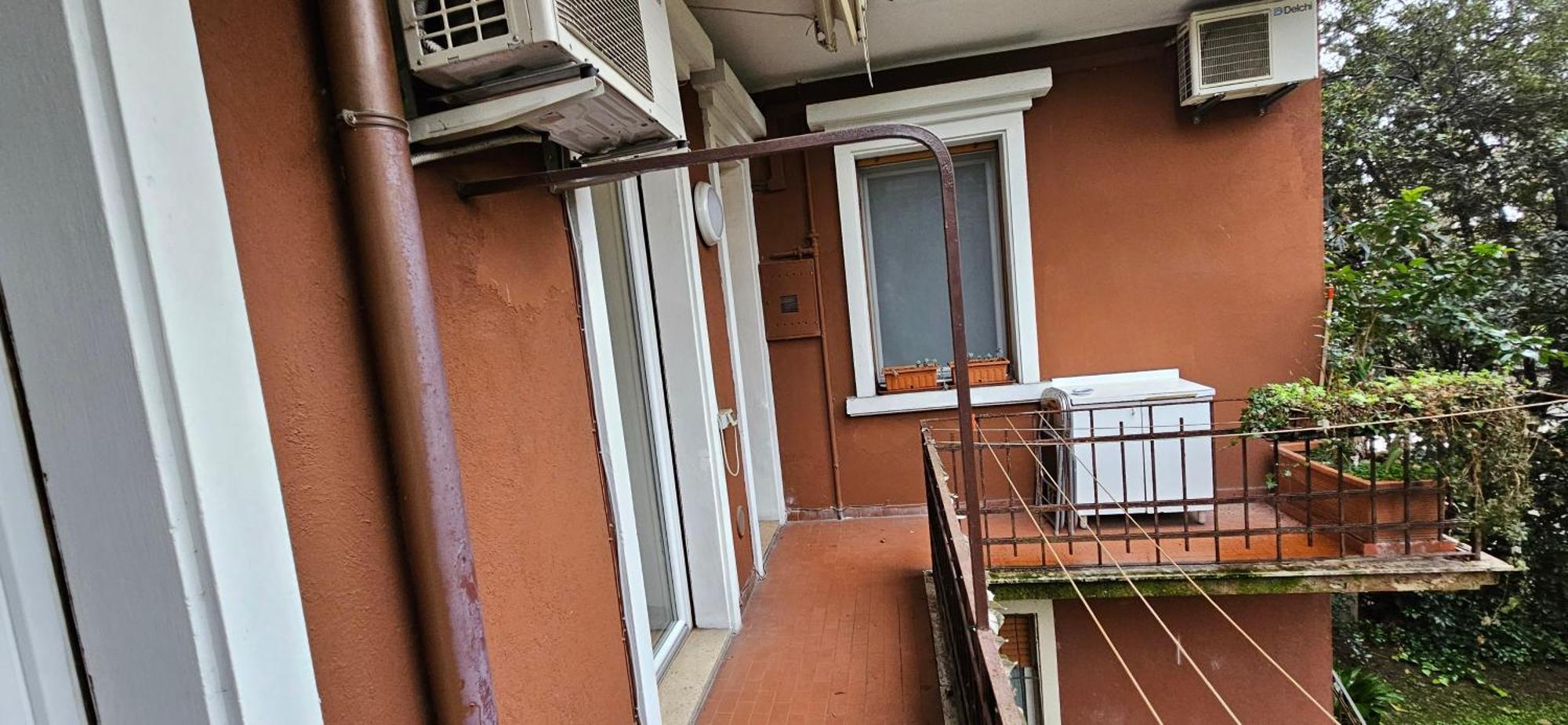 Bed and Breakfast Lo Scoiattolo Верона Экстерьер фото